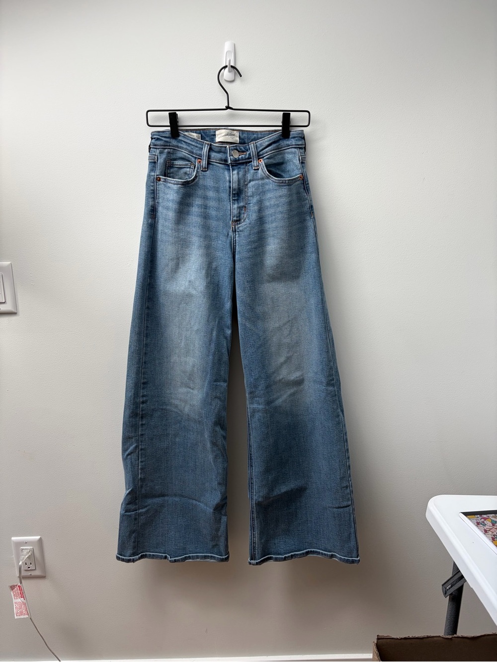 Universal Thread Women's Wide Leg Jeans